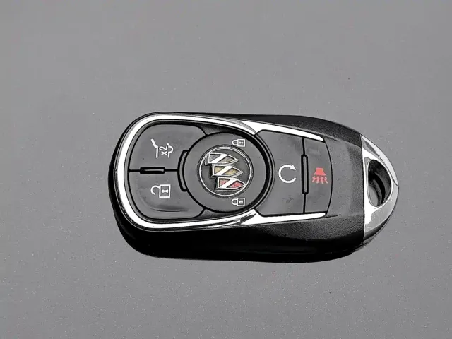 Buick Enclave — Фото автомобиля 19