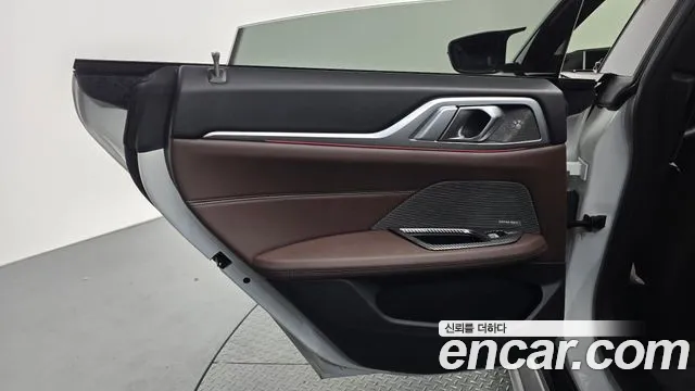 BMW 4-Series 4 серия (G22) 420i M Sport Performance Gran Coupe — Фото автомобиля 4