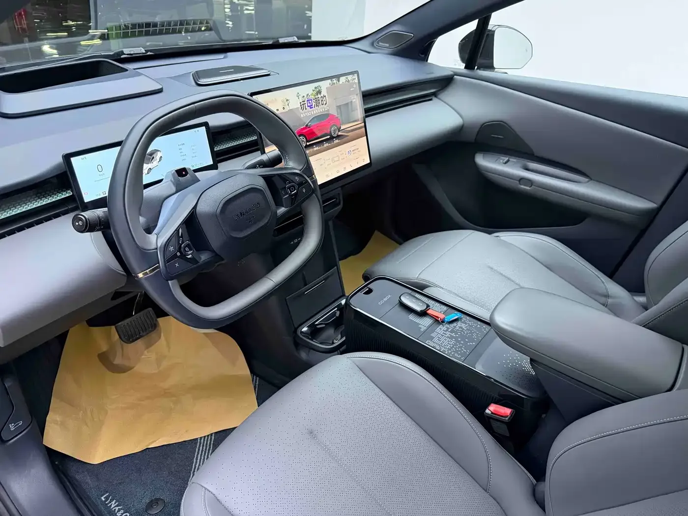 Lynk & Co Lynk & Co Z20 2025 530km RWD Max — Фото автомобиля 12