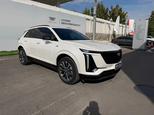 Cadillac XT5 — Фото автомобиля 20