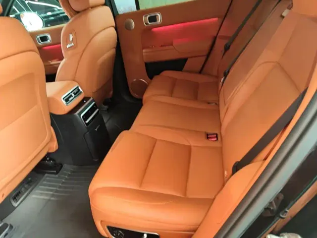 Li Auto L7 — Фото автомобиля 16