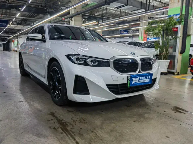 BMW i3 — Фото автомобиля 3