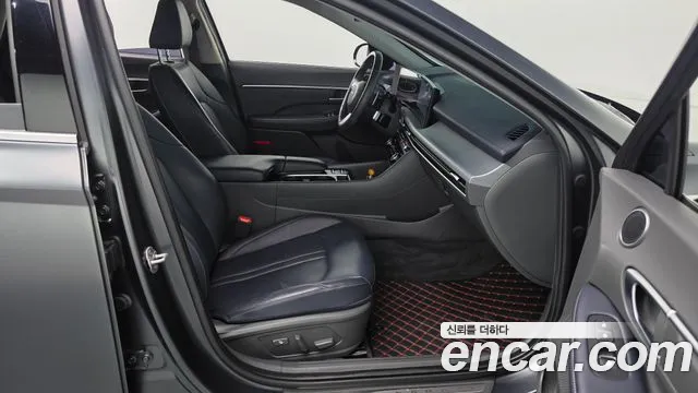 Hyundai Sonata — Фото автомобиля 18