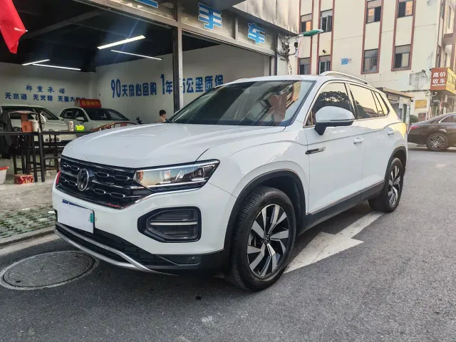 Фотография автомобиля — Volkswagen Tayron