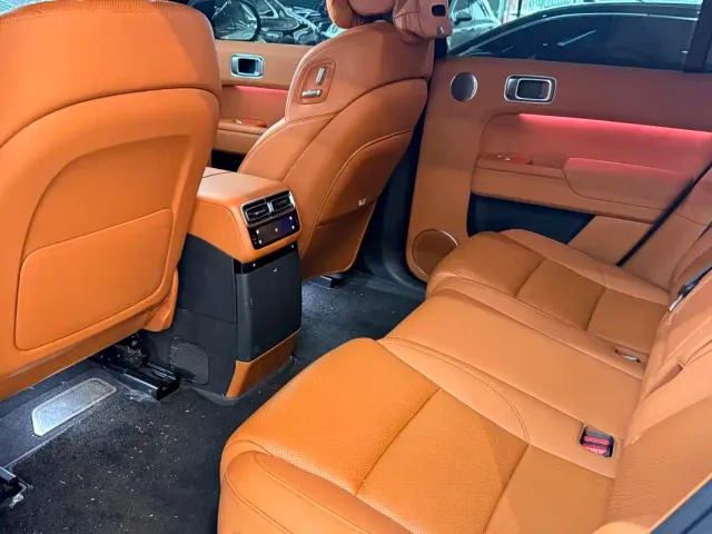 Li Auto L7 — Фото автомобиля 6