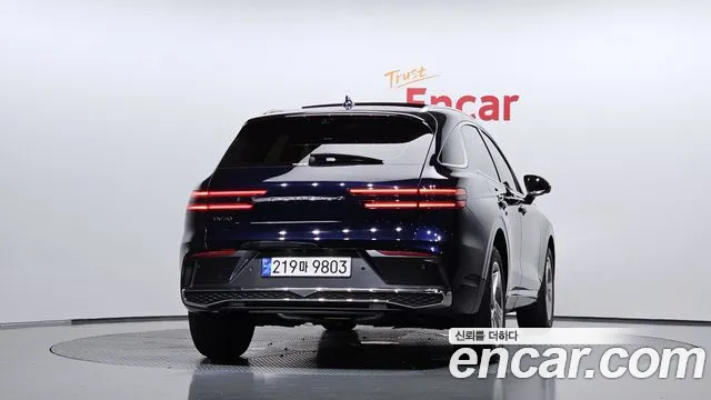 Genesis GV70 2.5T Бензин 2WD — Фото автомобиля 4