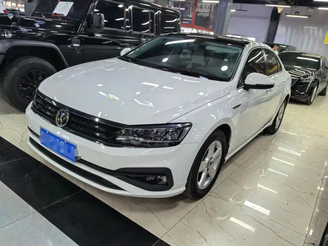 Фотография автомобиля — Volkswagen Lamando
