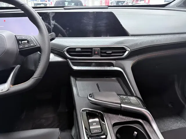 Changan UNI-T — Фото автомобиля 18