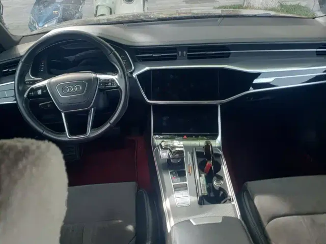 Audi A6L — Фото автомобиля 12