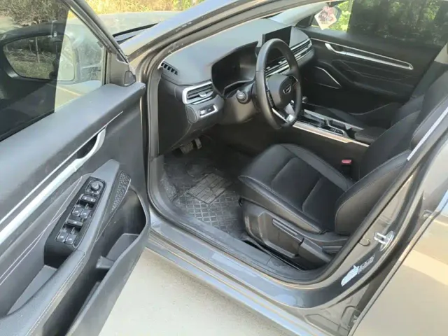 Geely Emgrand — Фото автомобиля 15