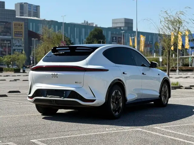 IM Motors IM LS7 — Фото автомобиля 5