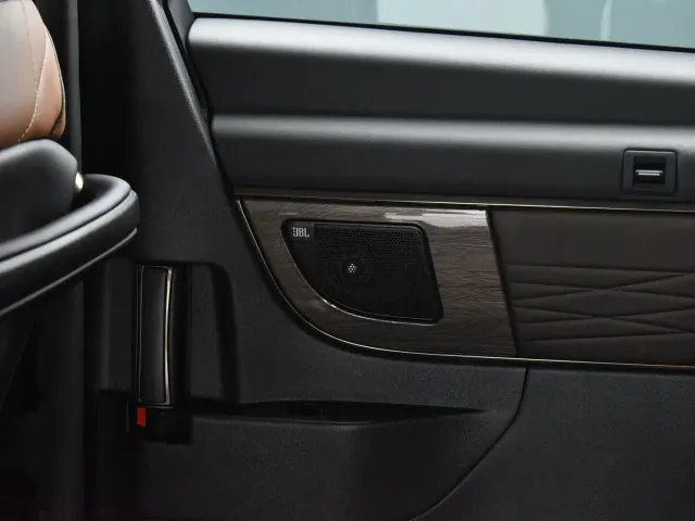Toyota Vellfire — Фото автомобиля 23
