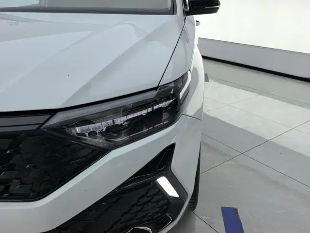 Jetta VS5 — Фото автомобиля 5