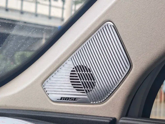 Roewe RX5 eMAX — Фото автомобиля 7