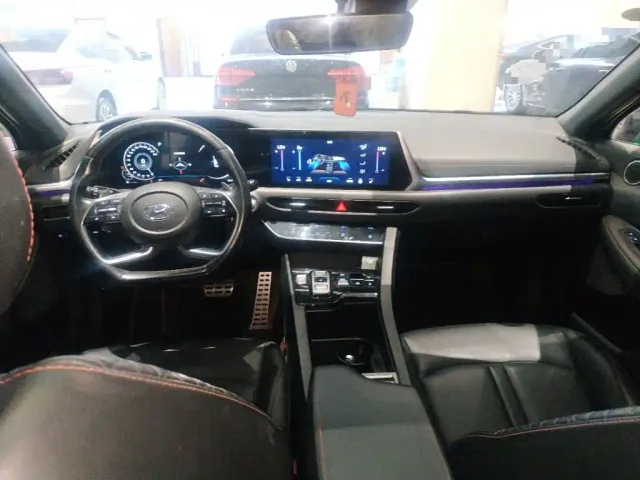 Hyundai Sonata — Фото автомобиля 9