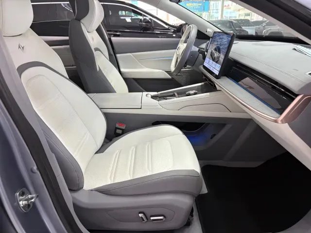 Dongfeng eπ 007 — Фото автомобиля 9