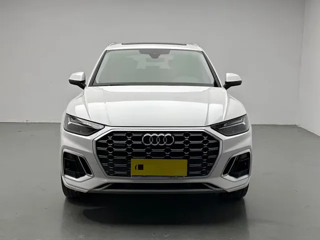 Audi Q5L — Фото автомобиля 2