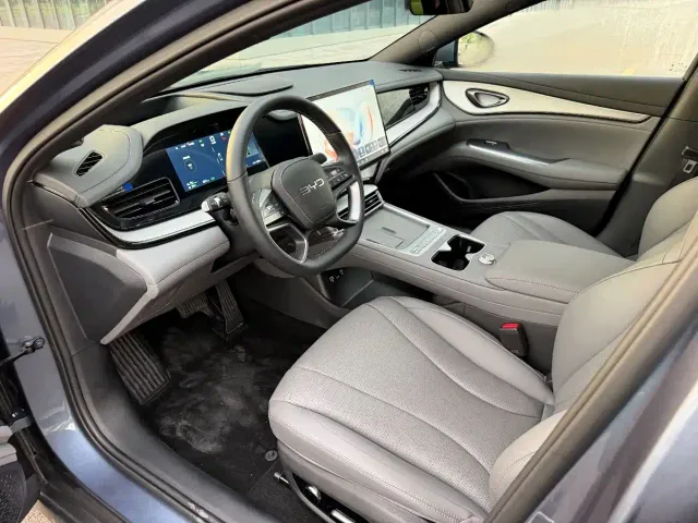 BYD Seal 07 DM-i — Фото автомобиля 7