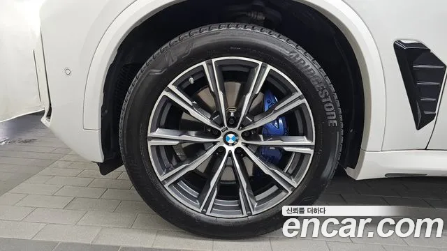 BMW X5 — Фото автомобиля 4