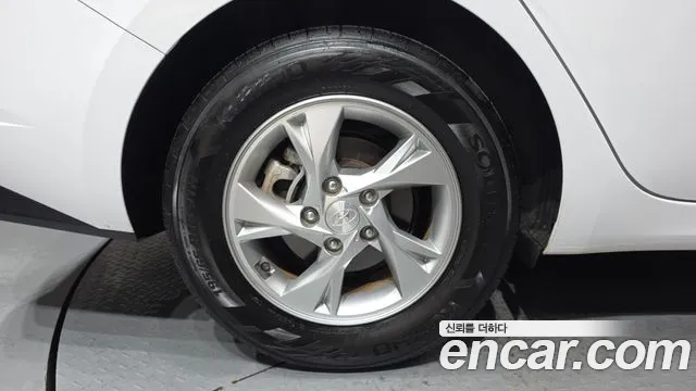 Hyundai AVANTE Avante (CN7) 1.6 LPi (Для проката) — Фото автомобиля 21