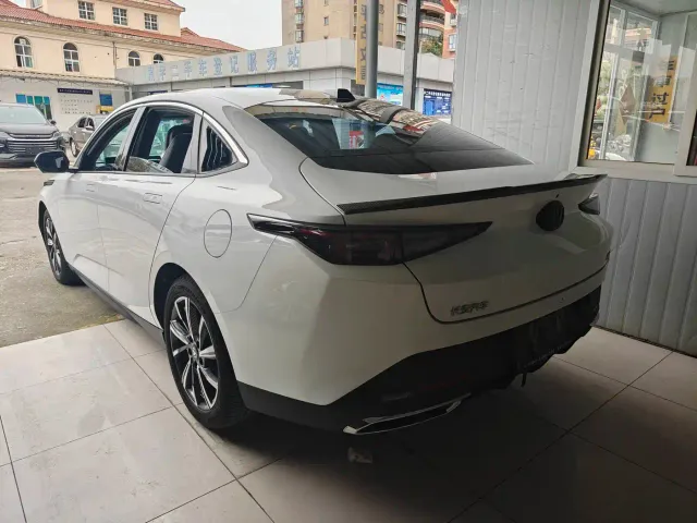 Changan Lamore — Фото автомобиля 11