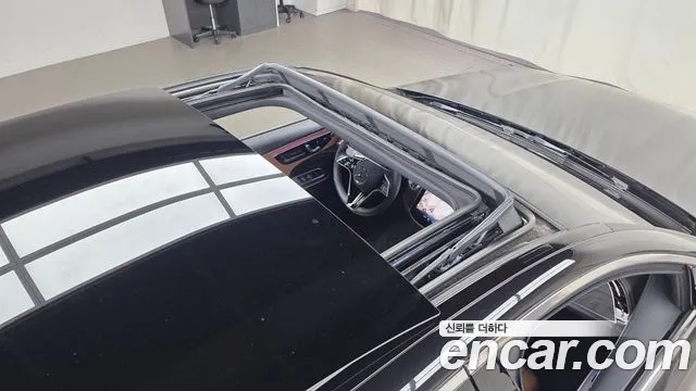 Mercedes-Benz E-Class — Фото автомобиля 15