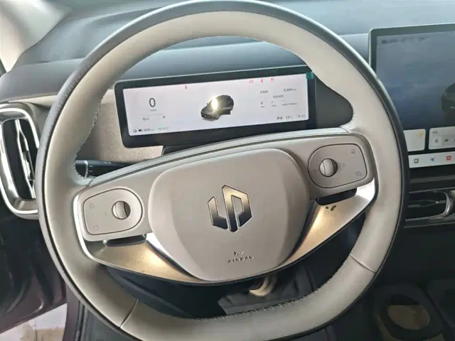 Leapmotor B10 — Фото автомобиля 10