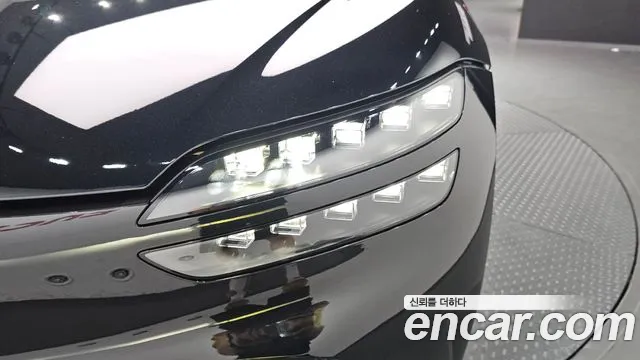 Genesis GV60 — Фото автомобиля 21