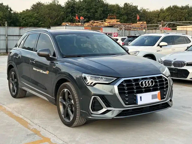 Audi Q3 — Фото автомобиля 3