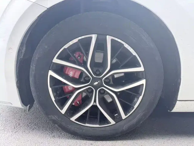 Ora Ora Lightning Cat 2022 555km Premium Edition — Фото автомобиля 4