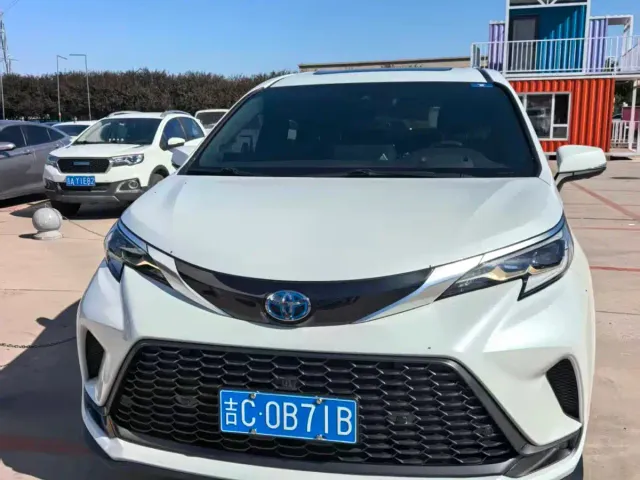 Toyota Granvia — Фото автомобиля 2