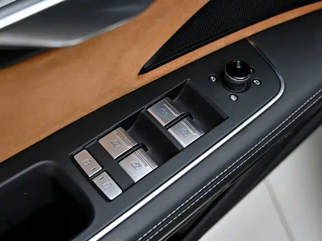 Audi A8 — Фото автомобиля 22