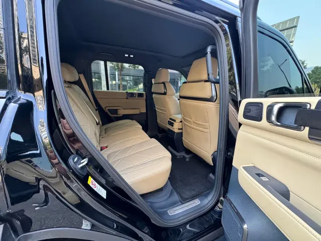 BYD FangChengBao Leopard 5 — Фото автомобиля 5