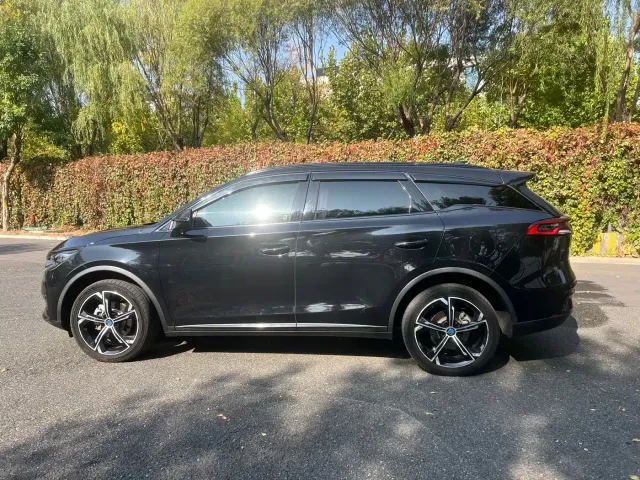 BYD Tang — Фото автомобиля 7