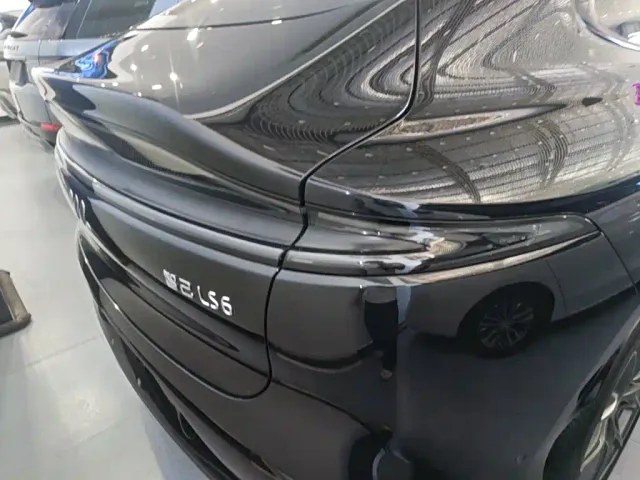 IM Motors LS6 — Фото автомобиля 23