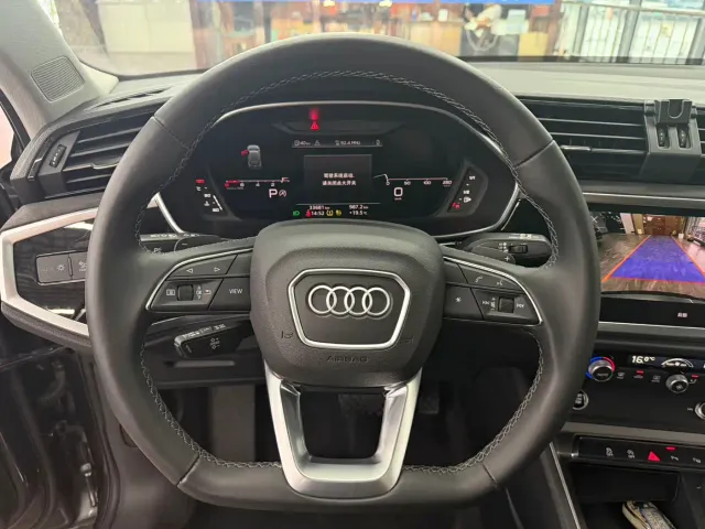 Audi Q3 — Фото автомобиля 7