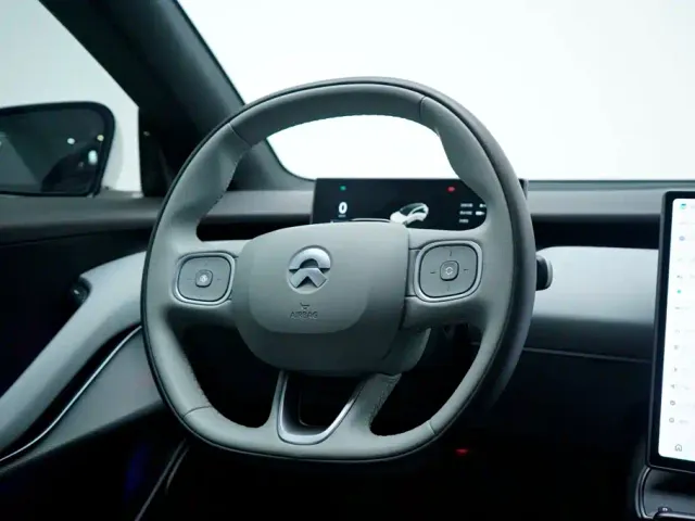 Nio ET5 Touring — Фото автомобиля 16