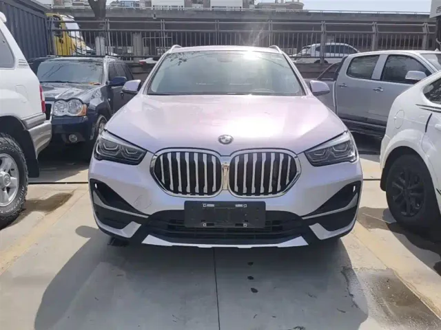 BMW X1 — Фото автомобиля 2