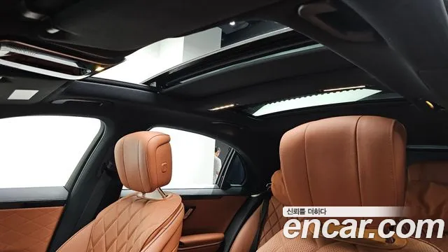 Mercedes-Benz S-Class — Фото автомобиля 16