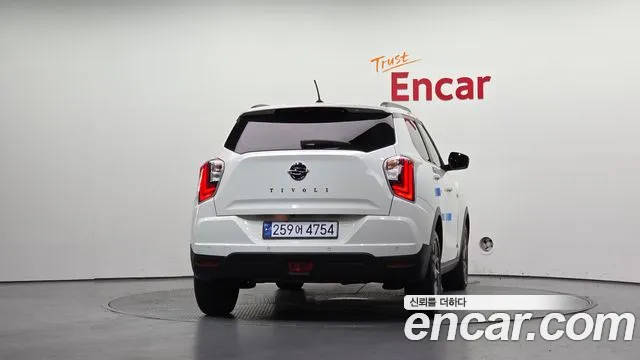 KG_Mobility_Ssangyong TIBOLI Very New Tivoli Бензин 1.5 2WD — Фото автомобиля 4