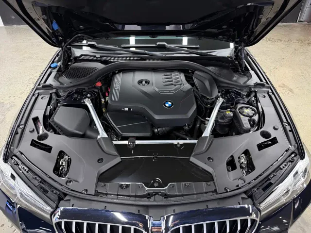 BMW 5 Series — Фото автомобиля 25