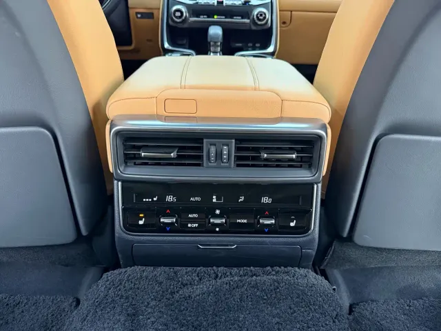 Lexus Lexus LX 2025 700h Leading Edition — Фото автомобиля 15