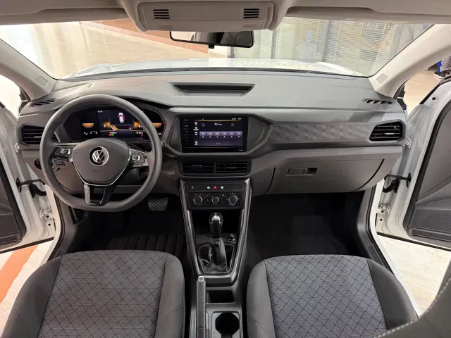 Volkswagen T-Cross — Фото автомобиля 12