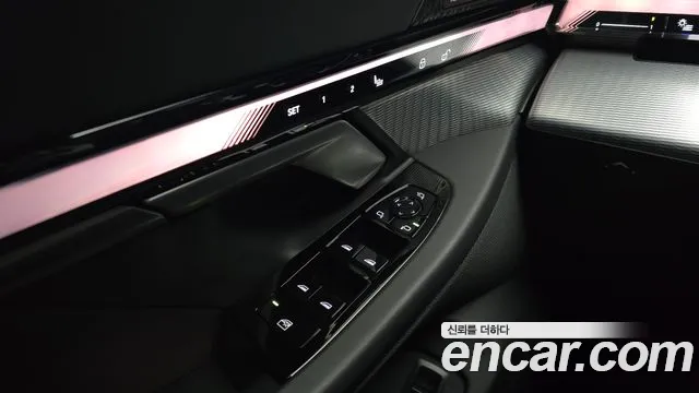 BMW 5 Series G60 — Фото автомобиля 29