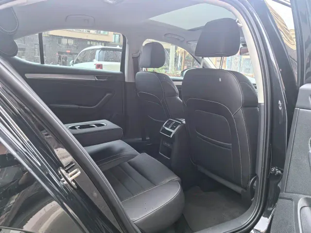 Skoda Superb — Фото автомобиля 10