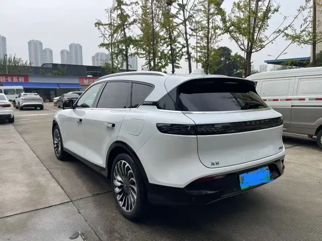 Voyah Auto VOYAH FREE 2021 4WD Pure Electric Launch Edition Exclusive Luxury Package — Фото автомобиля 8
