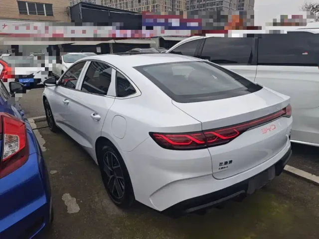 BYD Qin L — Фото автомобиля 4