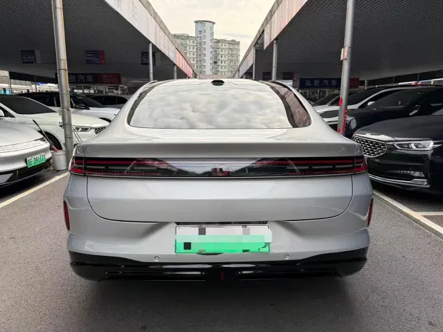 Changan Qiyuan A06 — Фото автомобиля 11