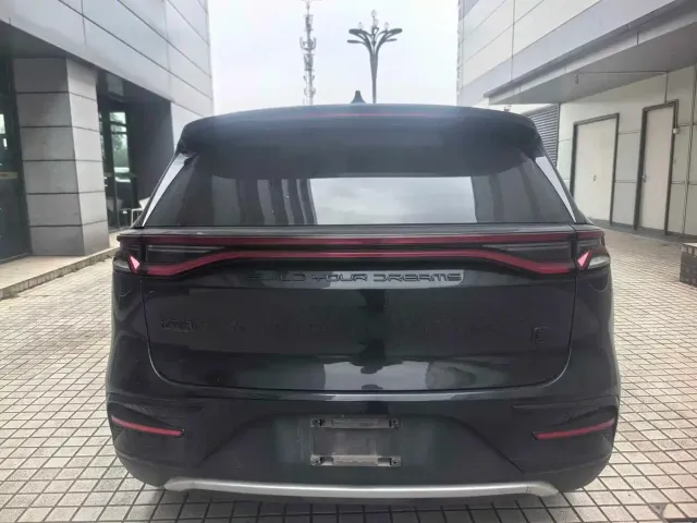 BYD Tang — Фото автомобиля 6