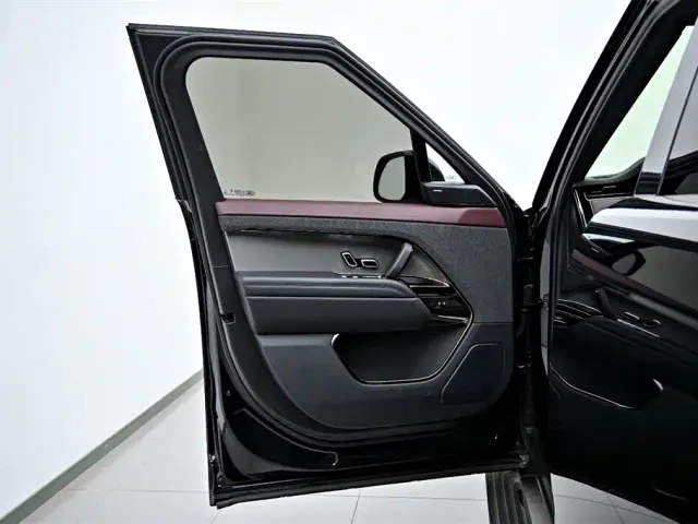 Land Rover Range Rover Sport — Фото автомобиля 20
